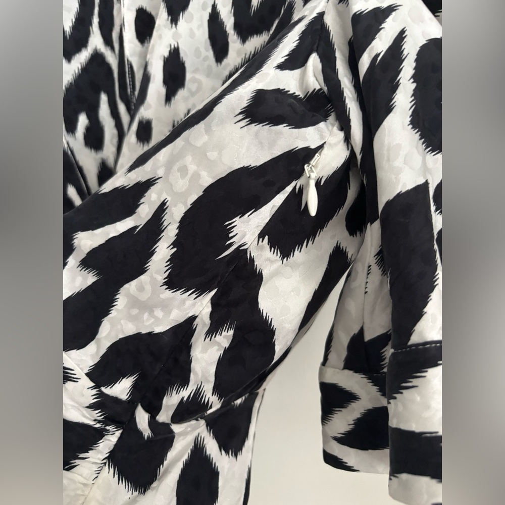 Ronny Kobo Black & White Animal Print Blouse Silk Blend Puff Sleeve Sexy Draped - Picture 8 of 10